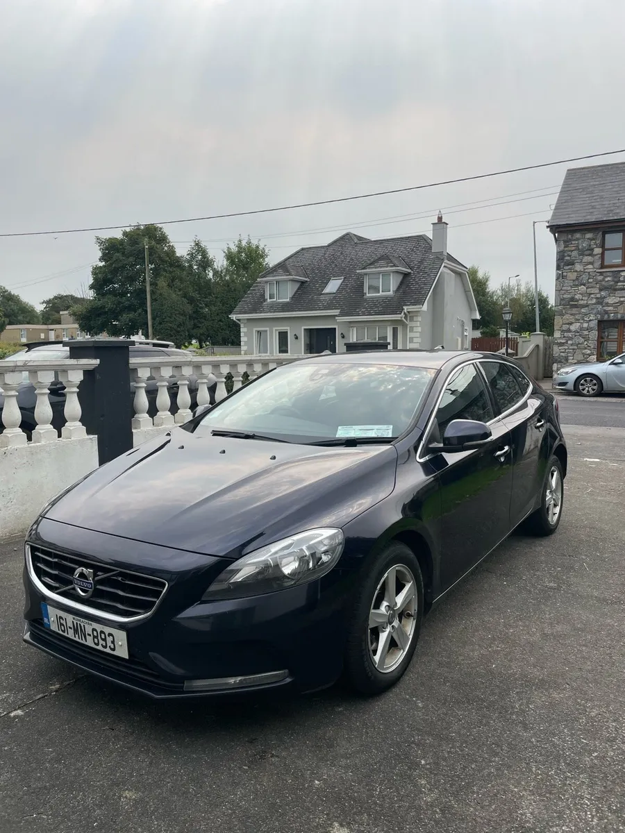 Volvo V40 D2 CROSS COUNTRY - Image 3