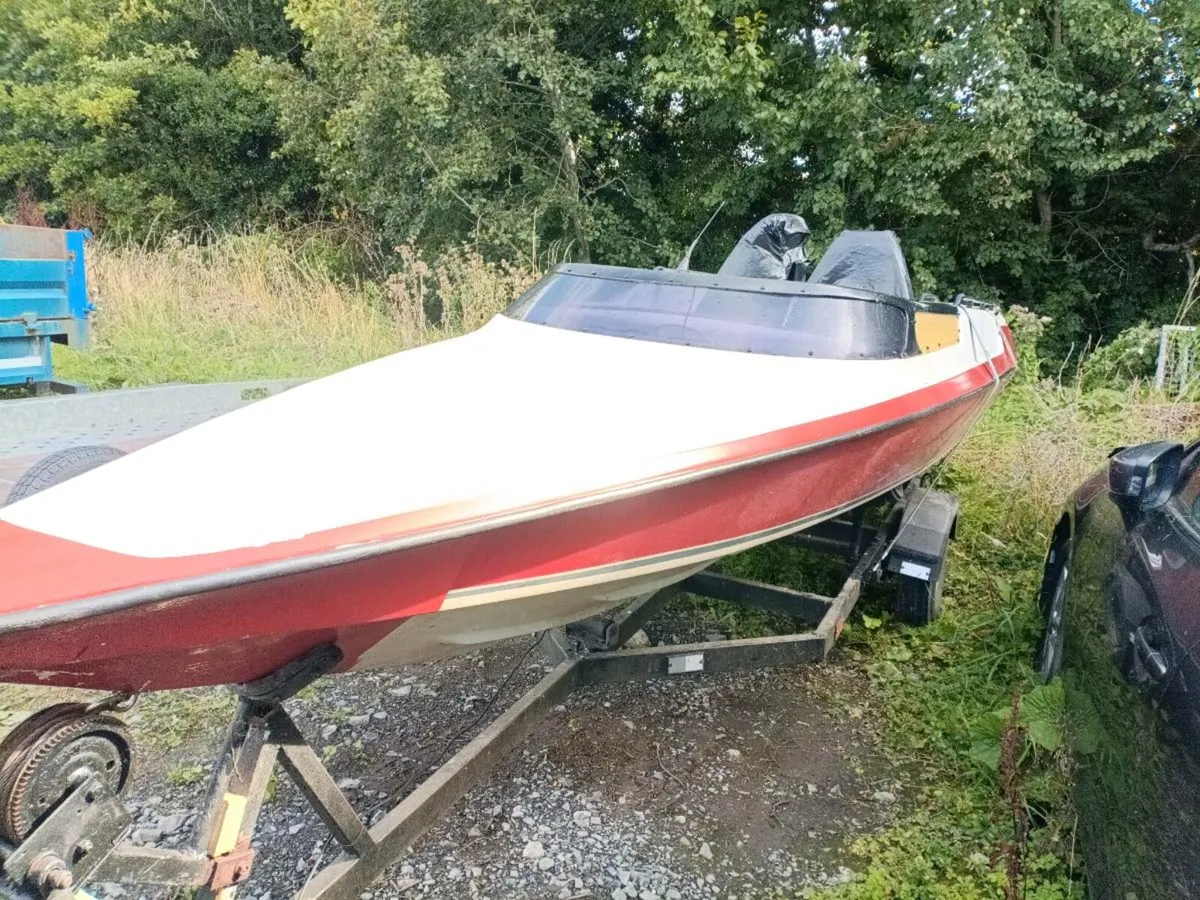 Boat with trailer - Image 2