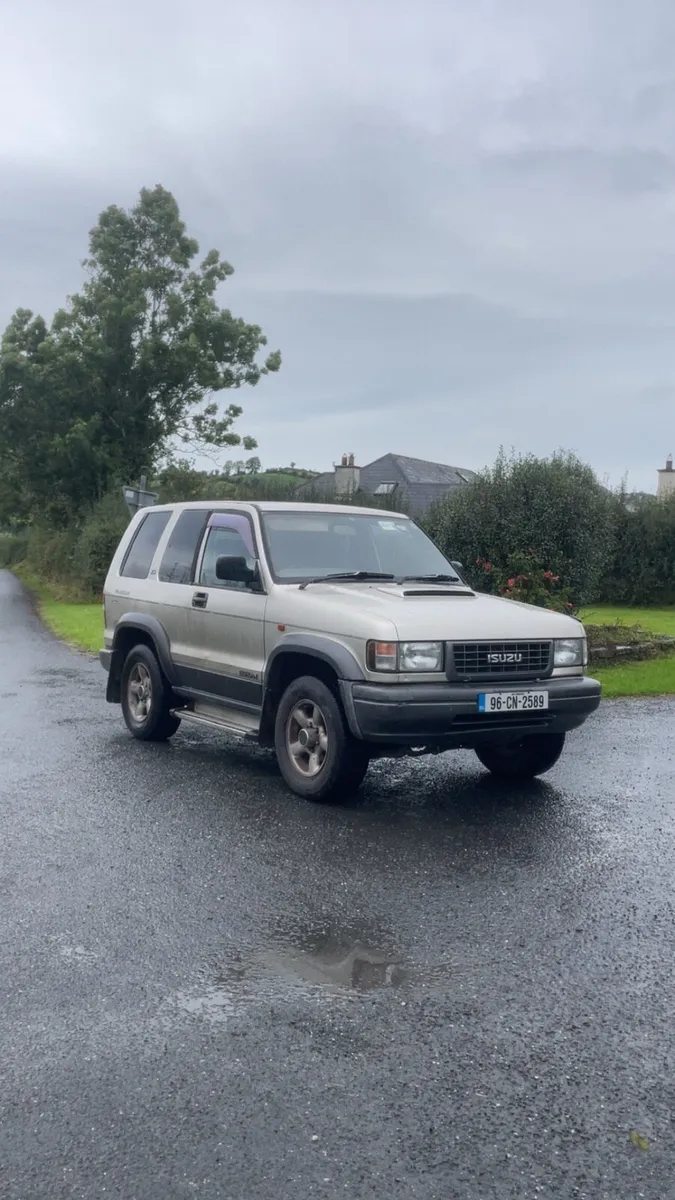 Isuzu trooper - Image 1