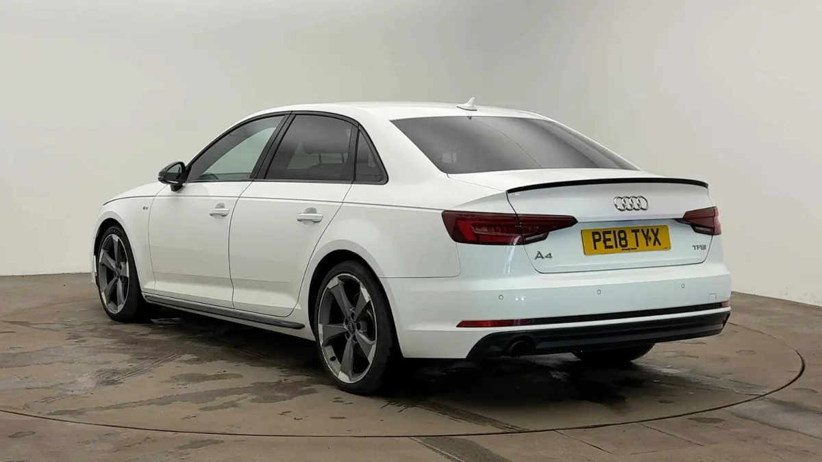 2018 Audi A4 1.4 TFSI S Line Black Edition - Image 3
