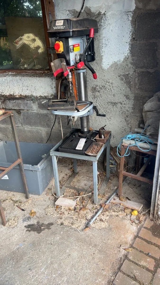 Pillar drill