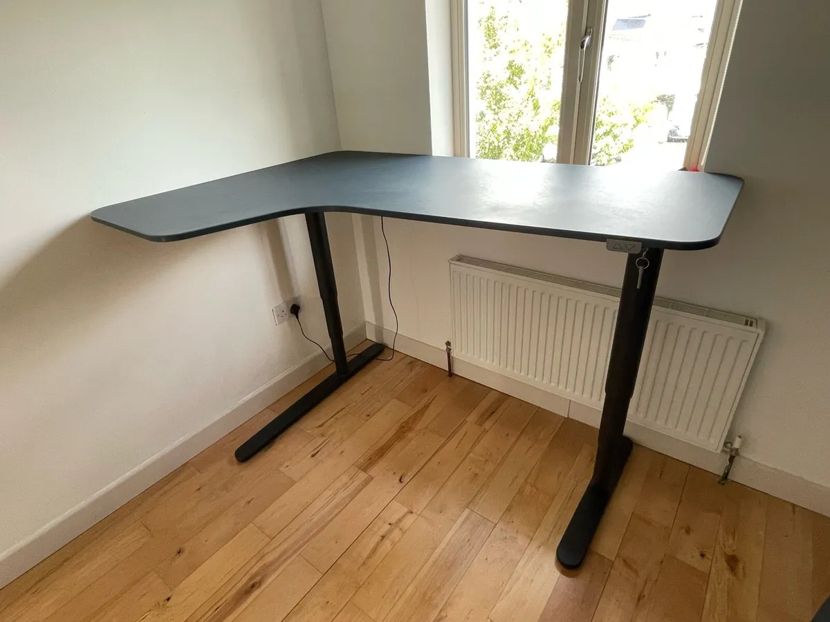 Sit stand desk (motorised) - Image 1