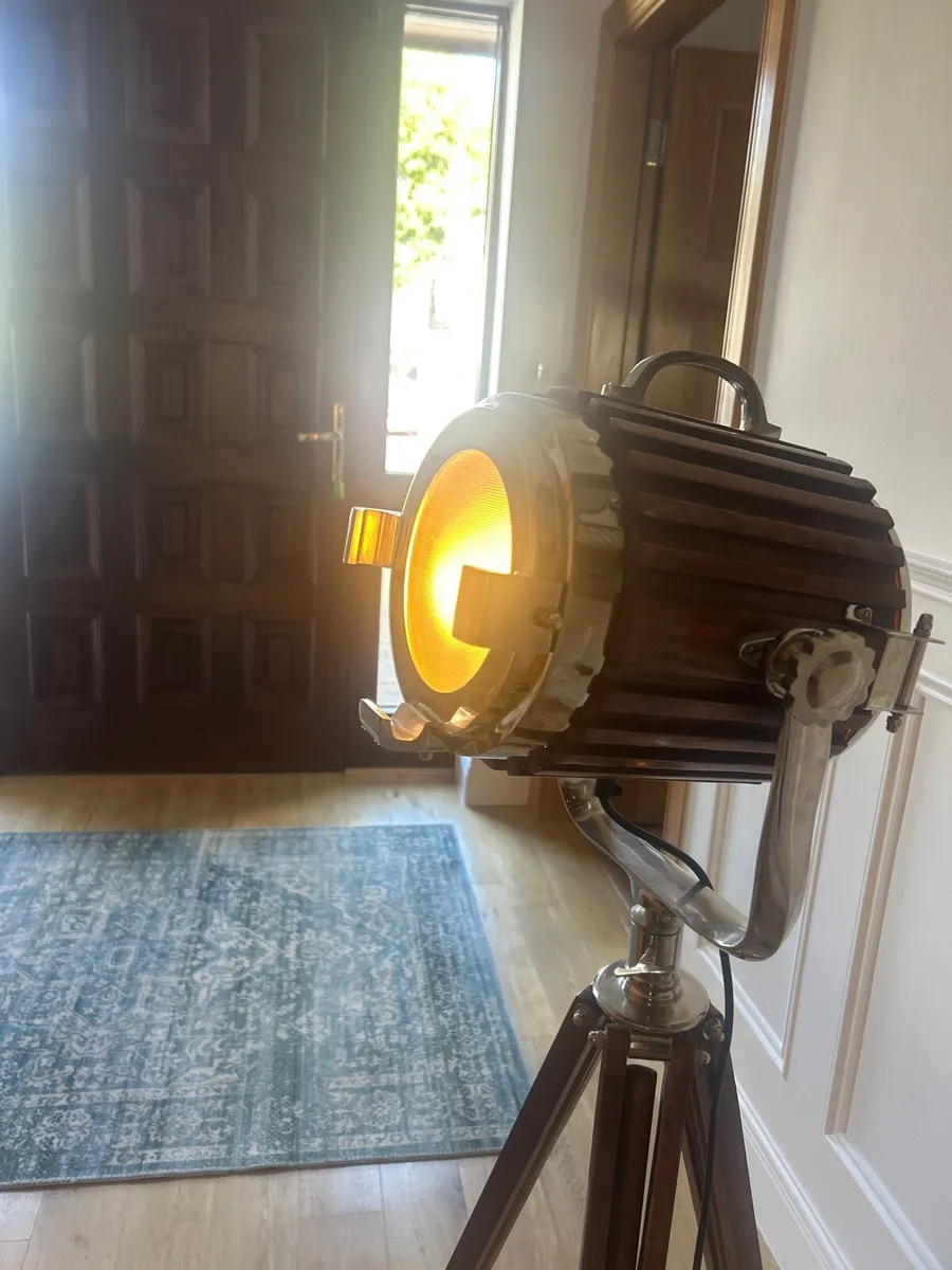 Floor Lamp - Image 4