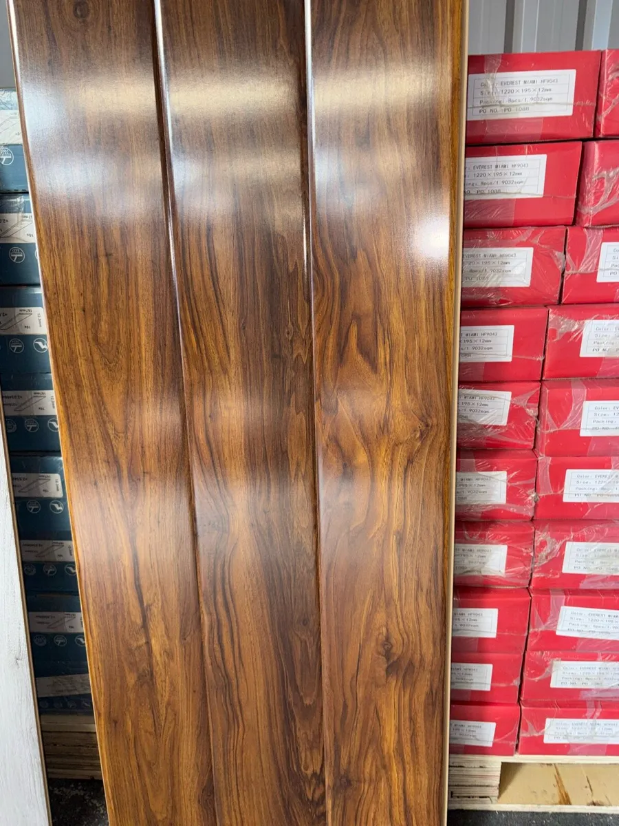 New 12mm high gloss laminate flooring - Image 3