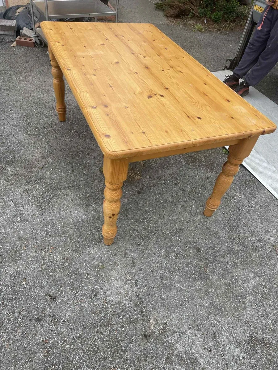 Pine kitchen table - Image 2