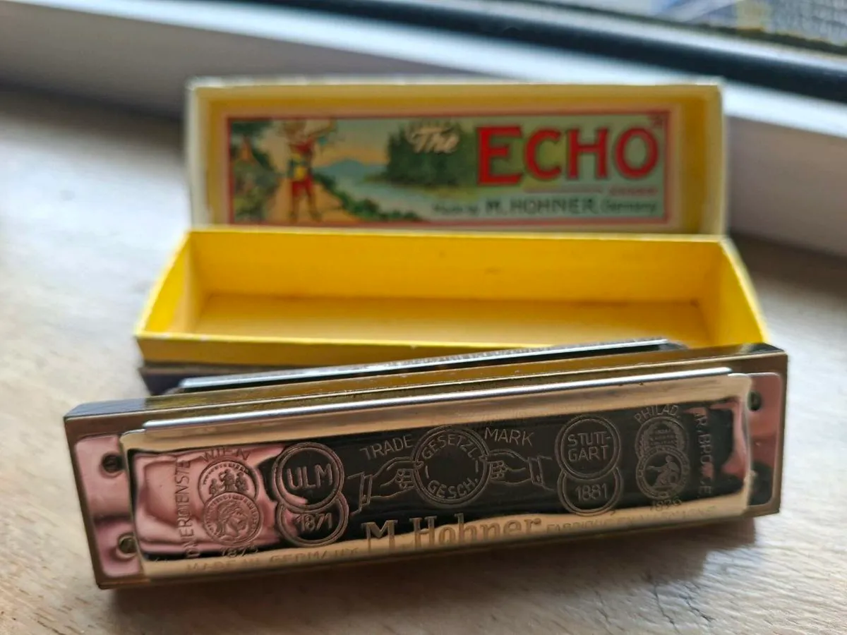 Vintage Hohner Echo Super Vamper Harmonica - Image 1