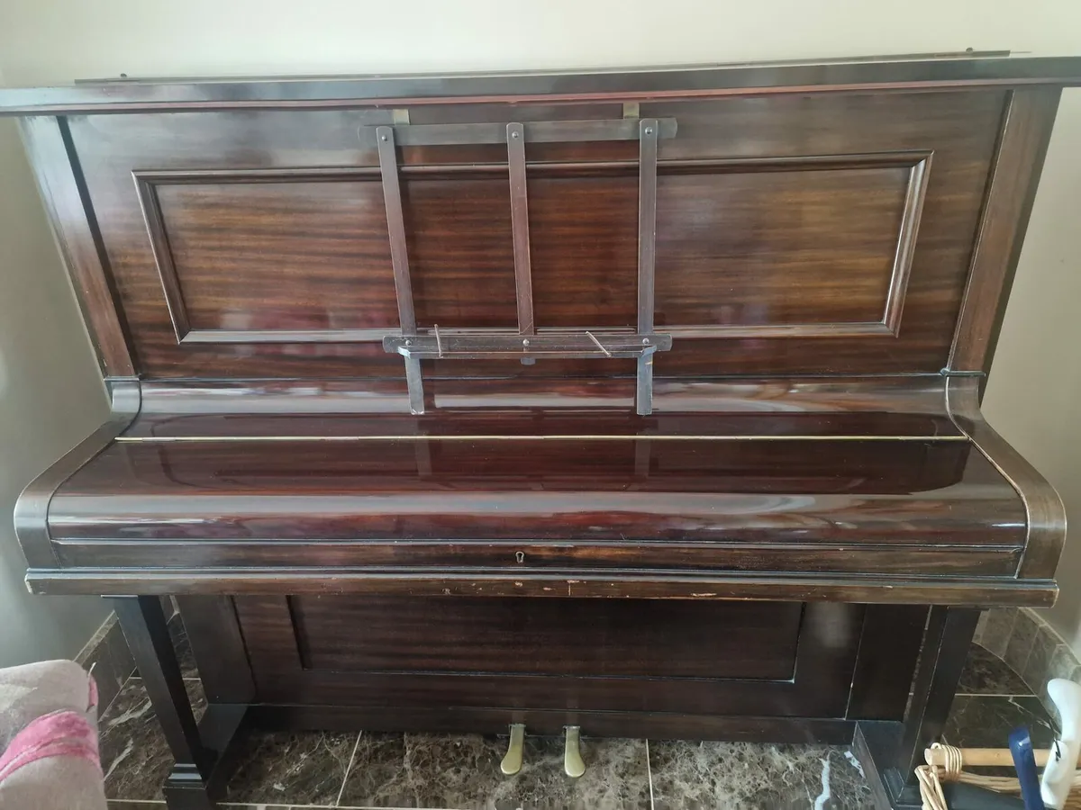 Piano - Image 1