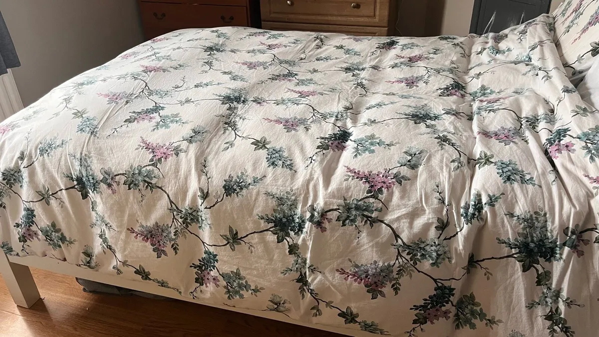 Mattress and bed Frame - Image 2