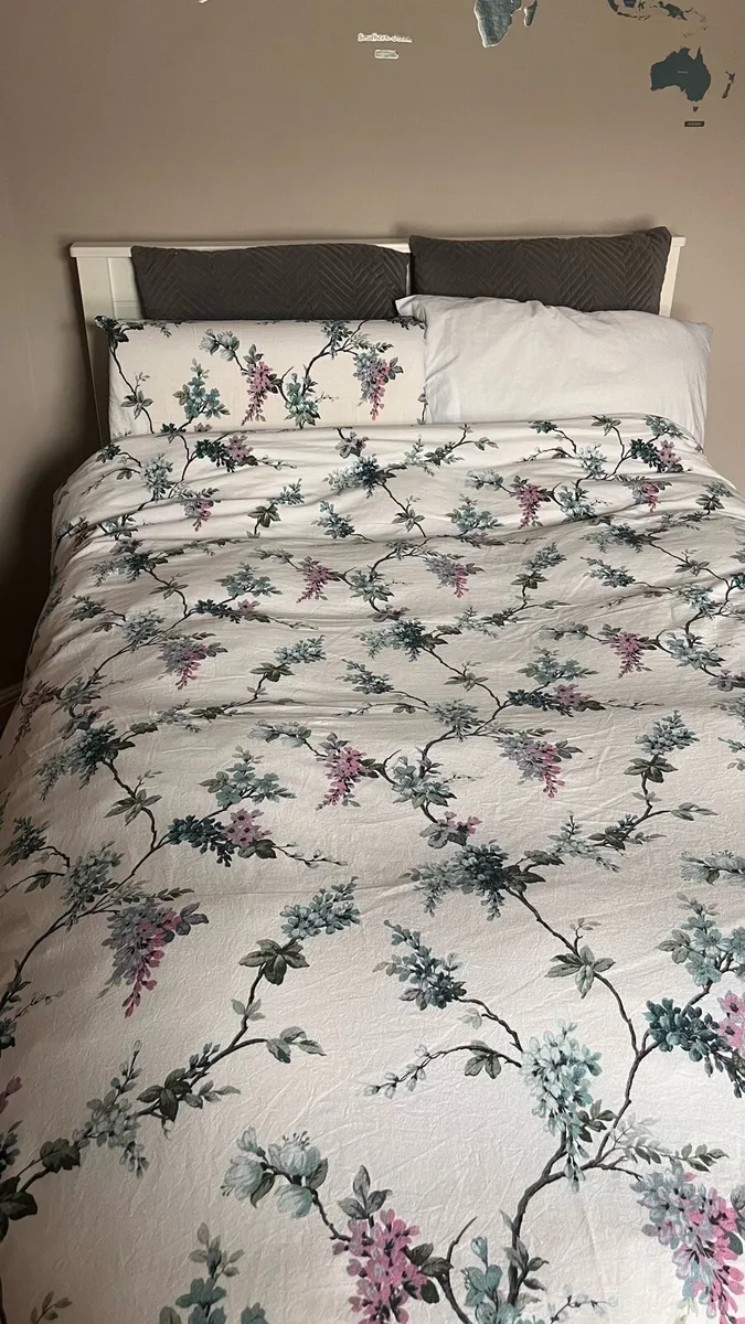 Mattress and bed Frame - Image 4