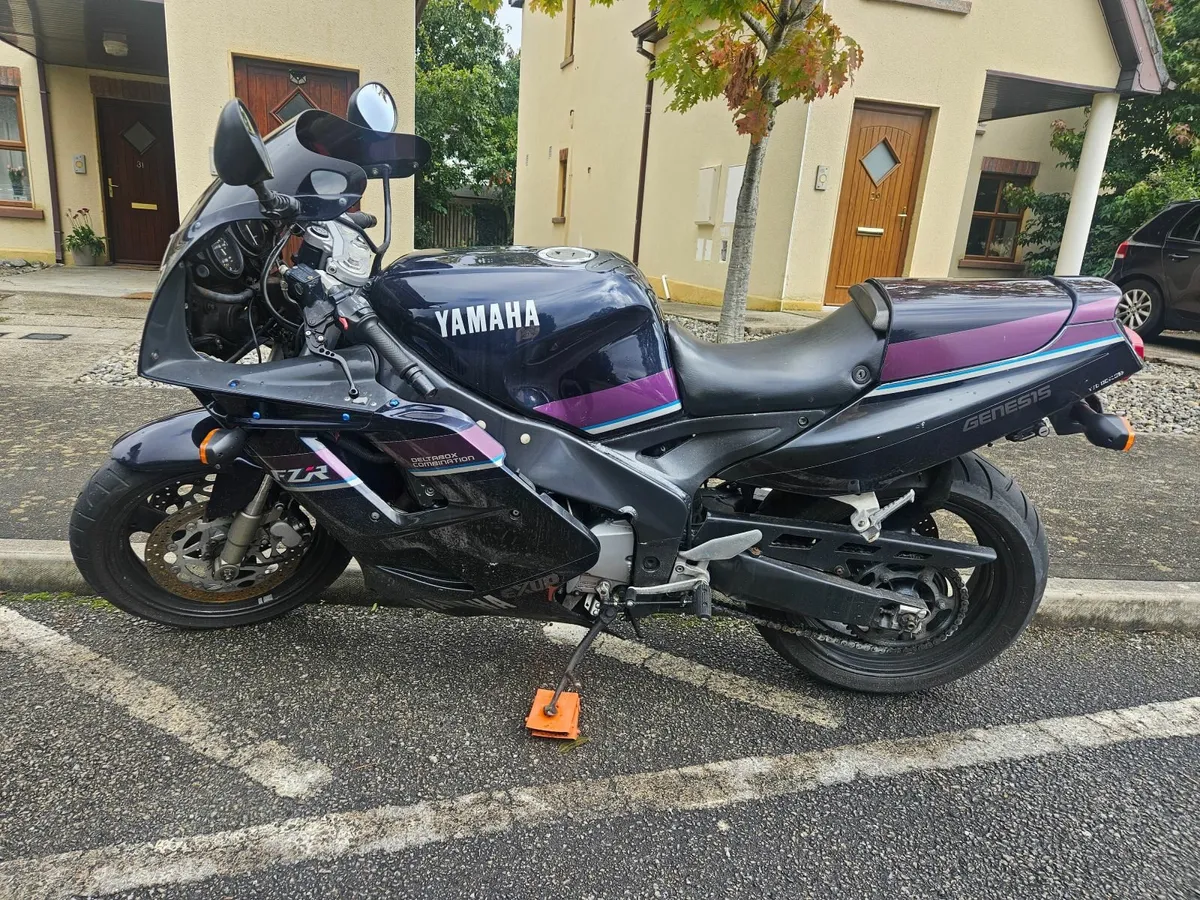 Yamaha fzr 1000 exup - Image 4