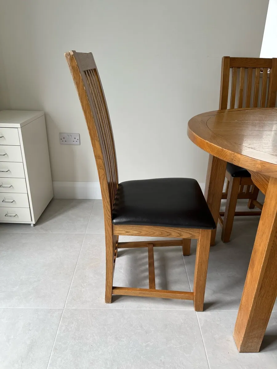 Dining table & chairs - Image 4