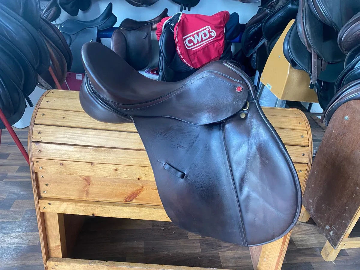 Albion k2 brown Leather saddle - Image 1
