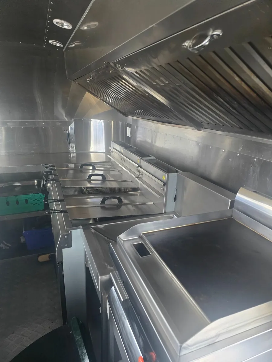 Food trailer - Image 4