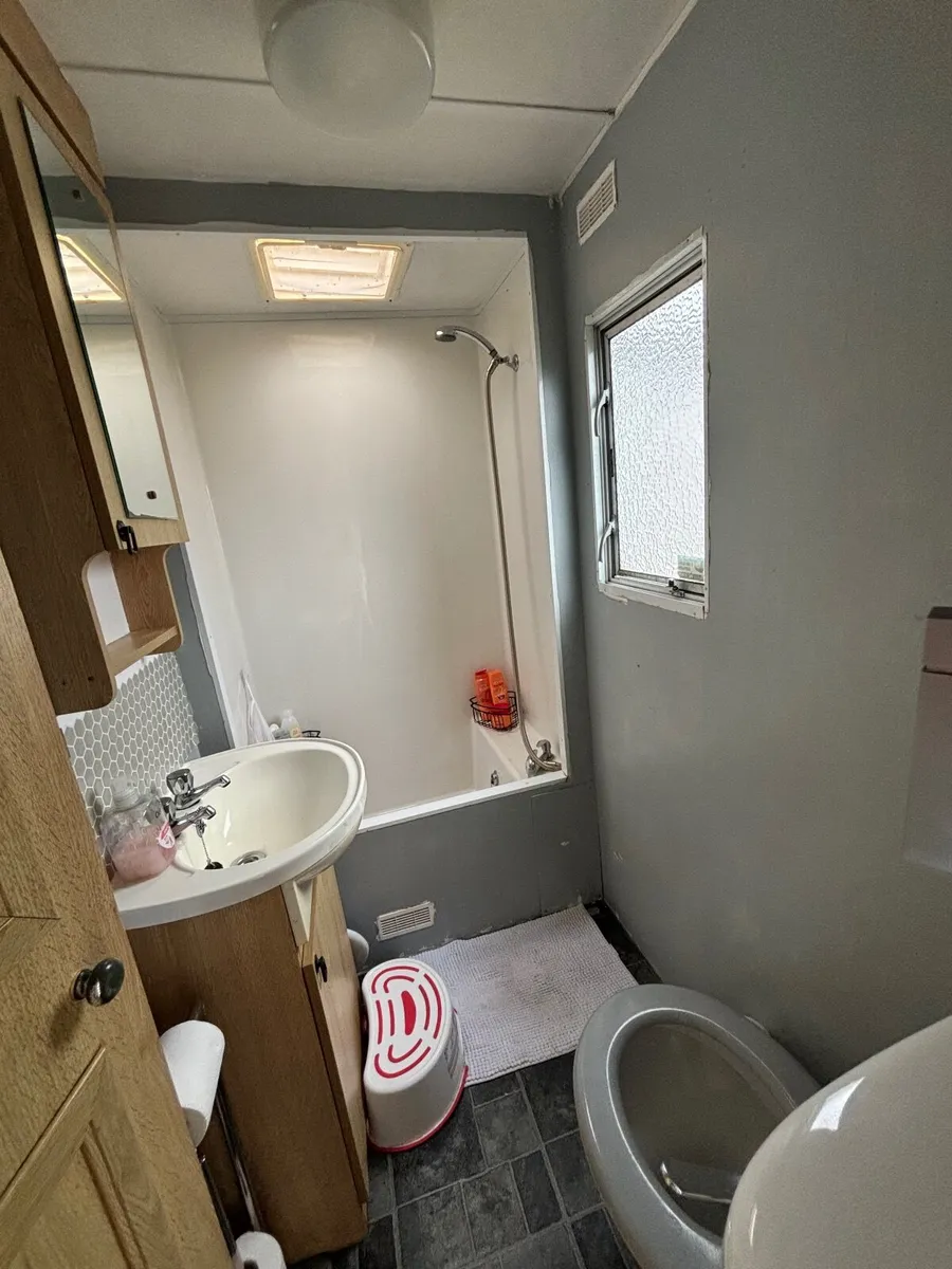 Mobile Home - Image 2