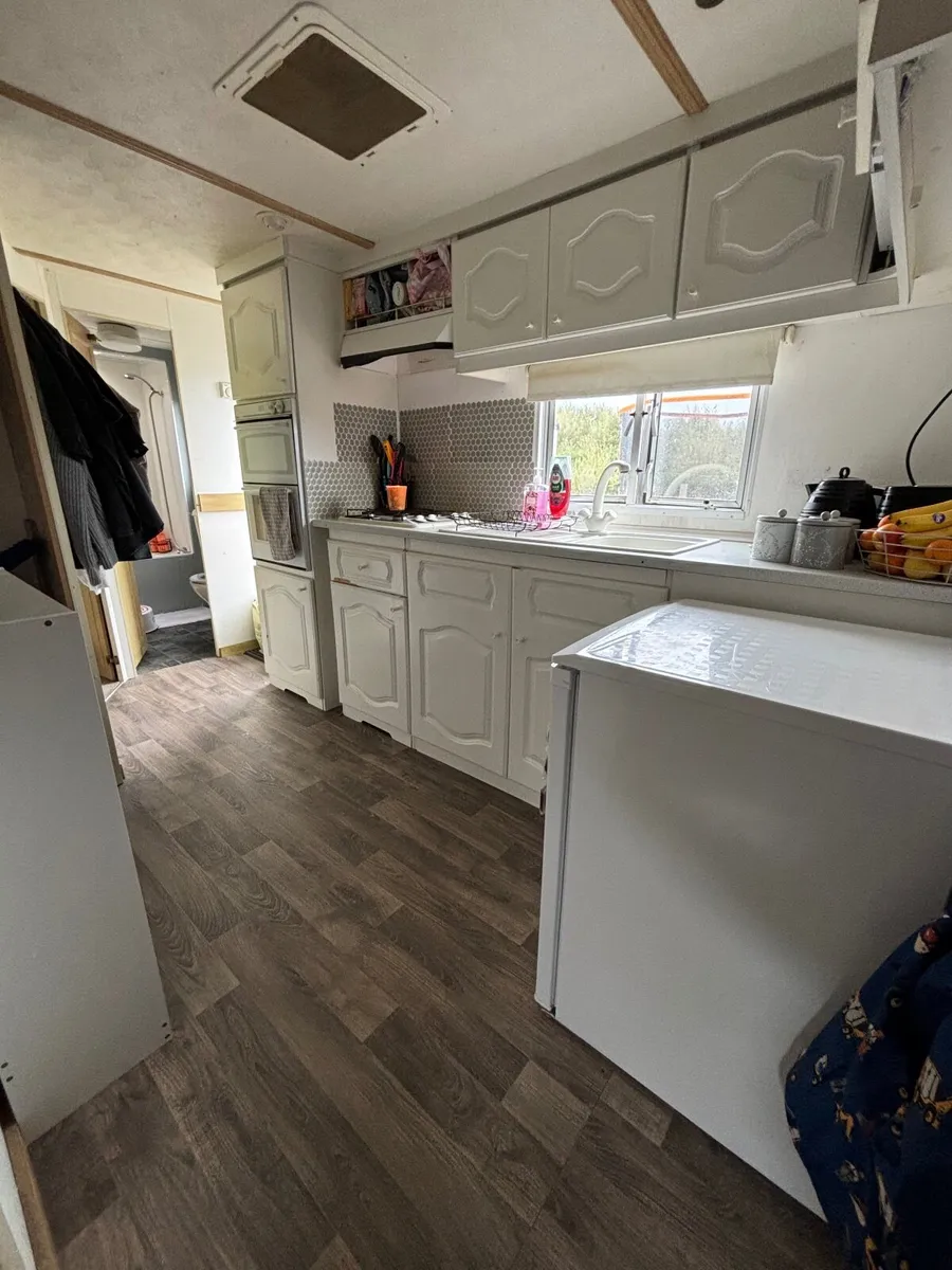 Mobile Home - Image 3