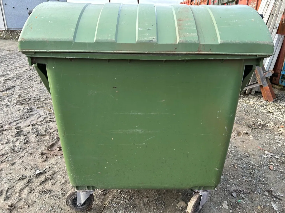 Wheelie bin - Image 1