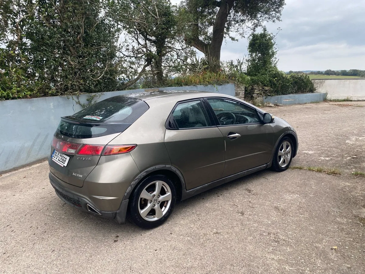 2009 Honda Civic - Image 4
