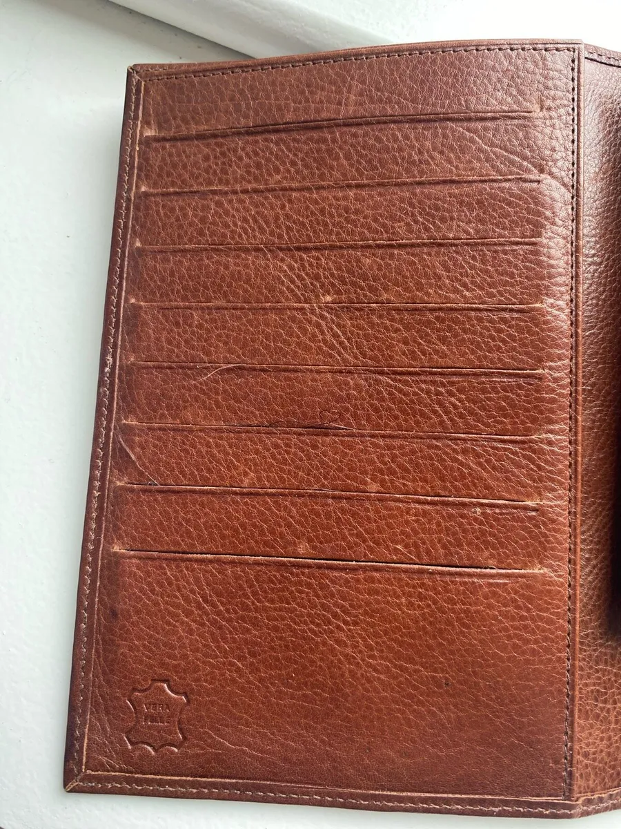 Quality Leather Travel Wallet - Image 3