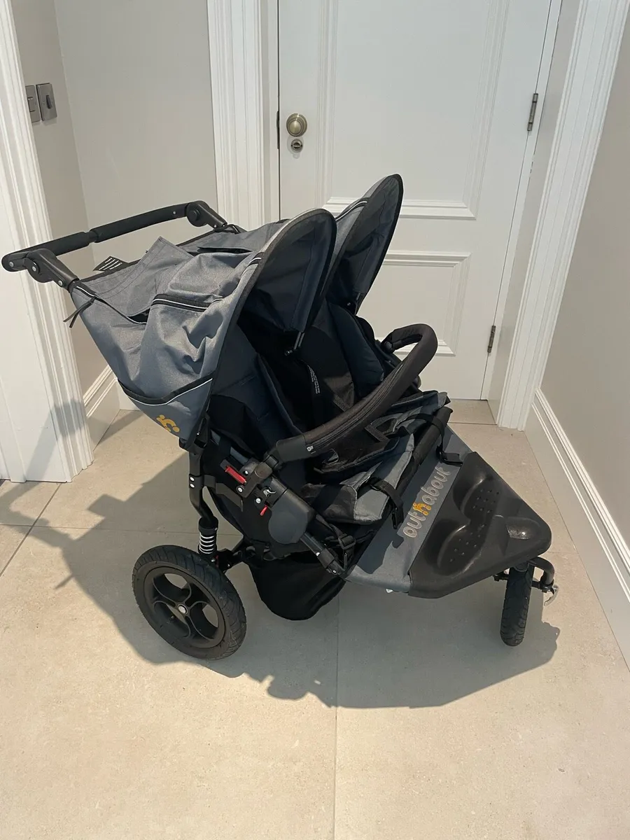 Out n About Nipper Double Buggy *Like New* - Image 4