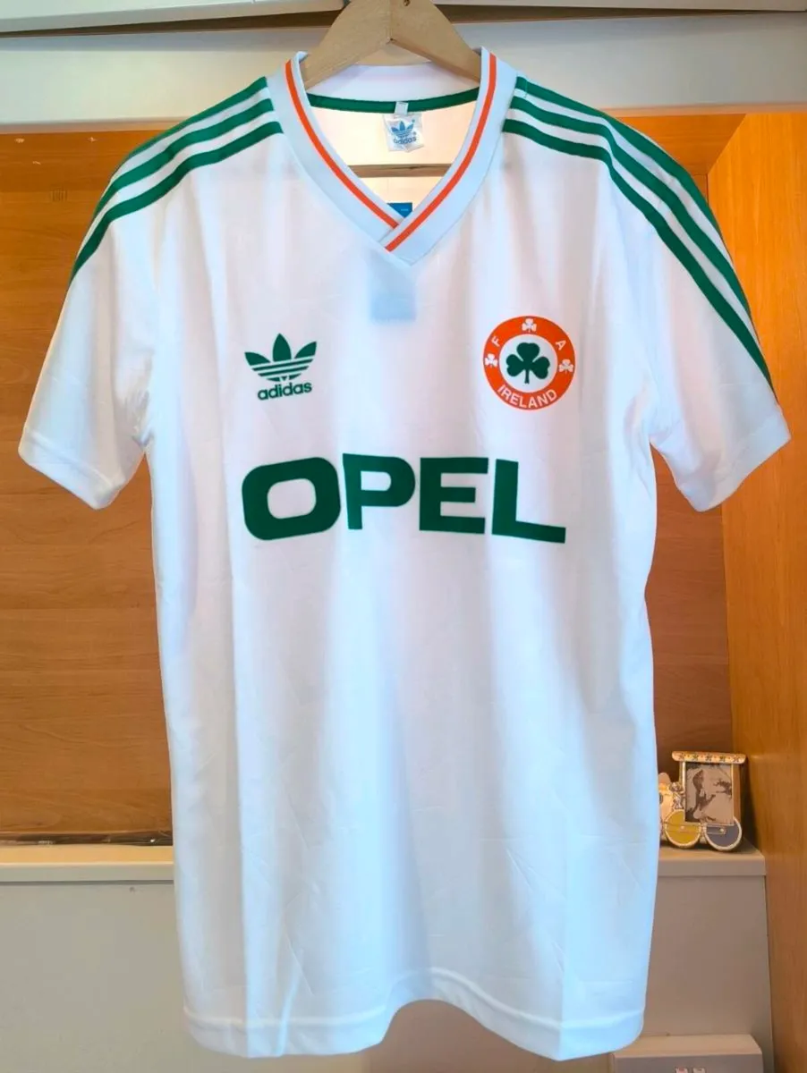 Ireland Retro home and away jersey 1990 - Image 4