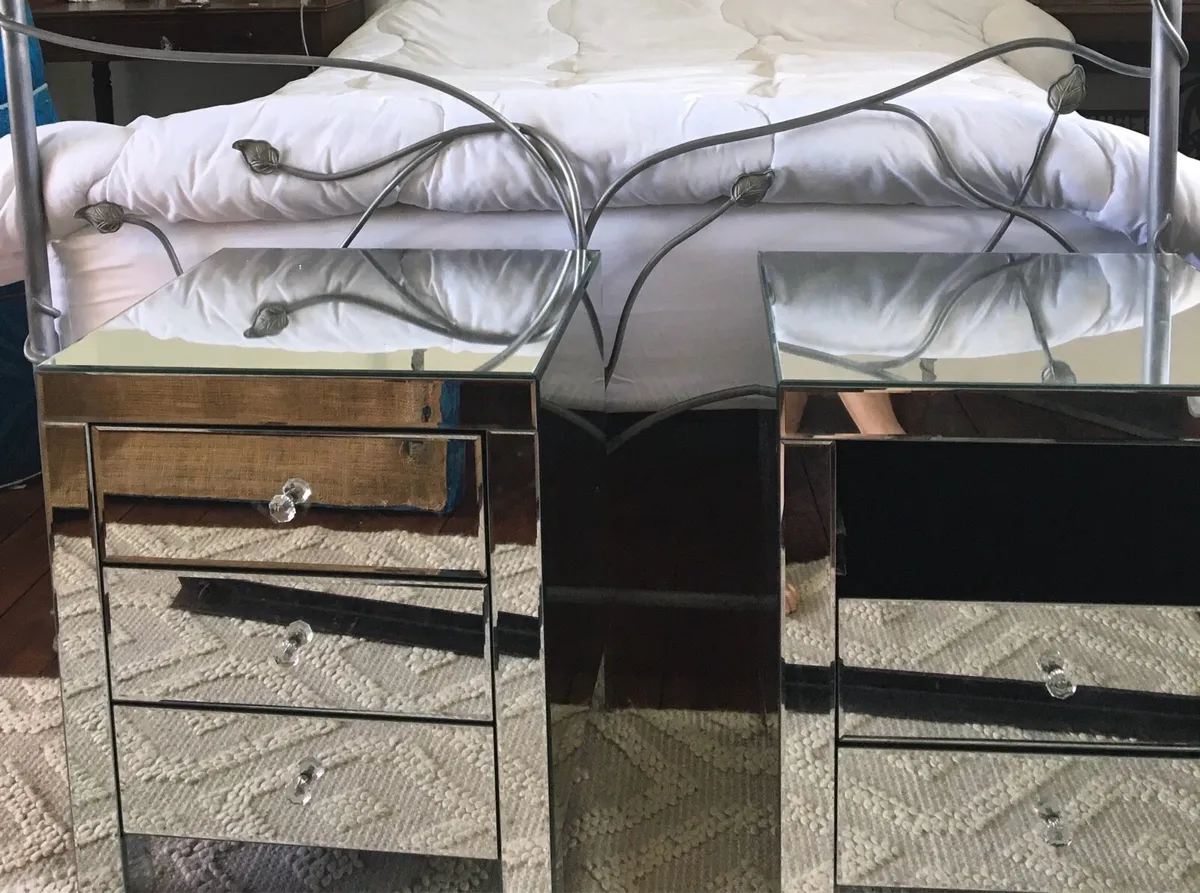 Pair of stylish mirrored side tables with drawers - Image 4