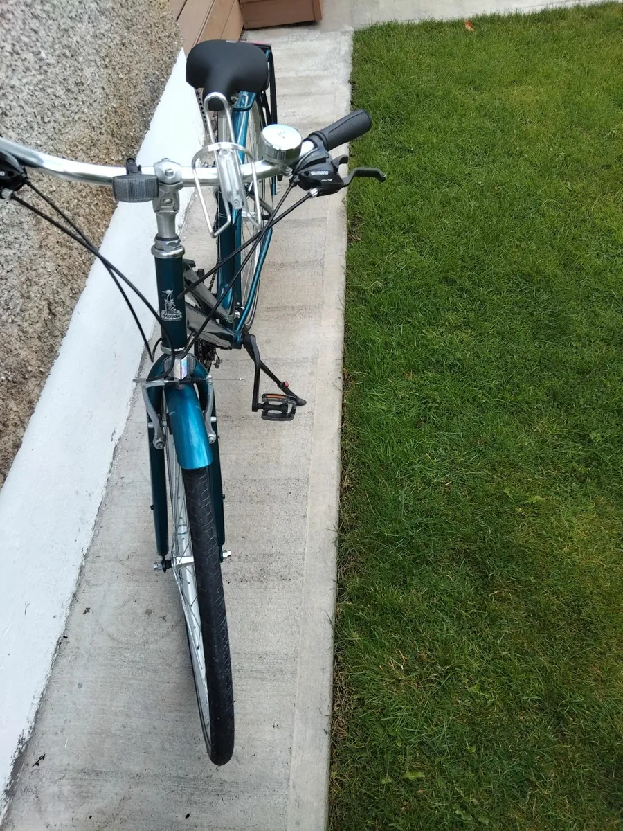 Ladies Raleigh Pioneer hybrid bicycle - Image 2