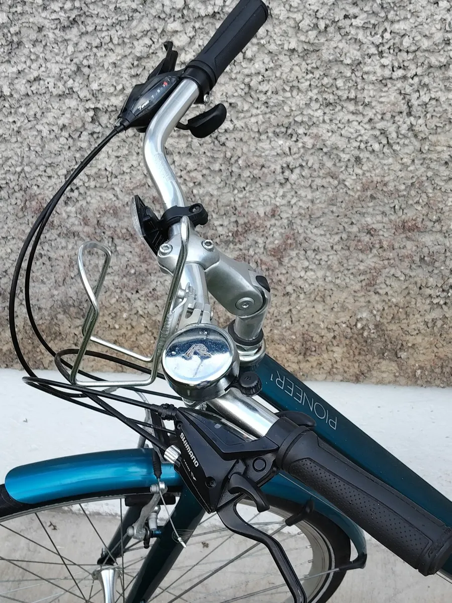 Ladies Raleigh Pioneer hybrid bicycle - Image 4