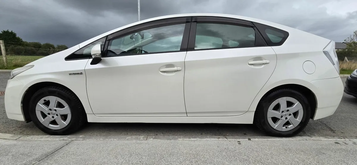 Toyota Prius 2010 - Image 4
