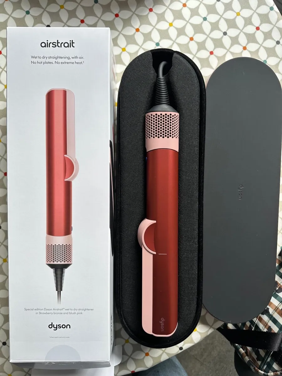 Dyson airstrait straightener - Image 3