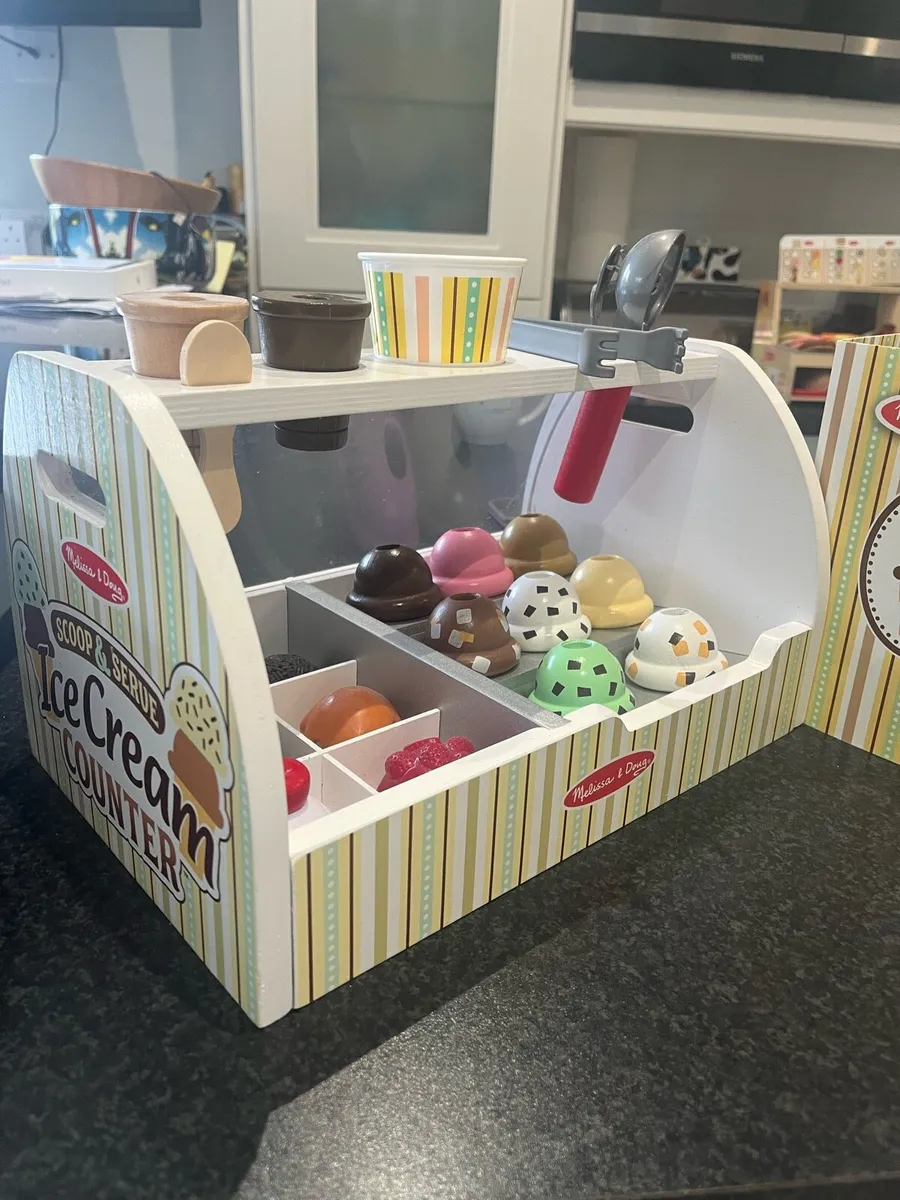 Melissa and Doug Ice cream Counter - Image 1