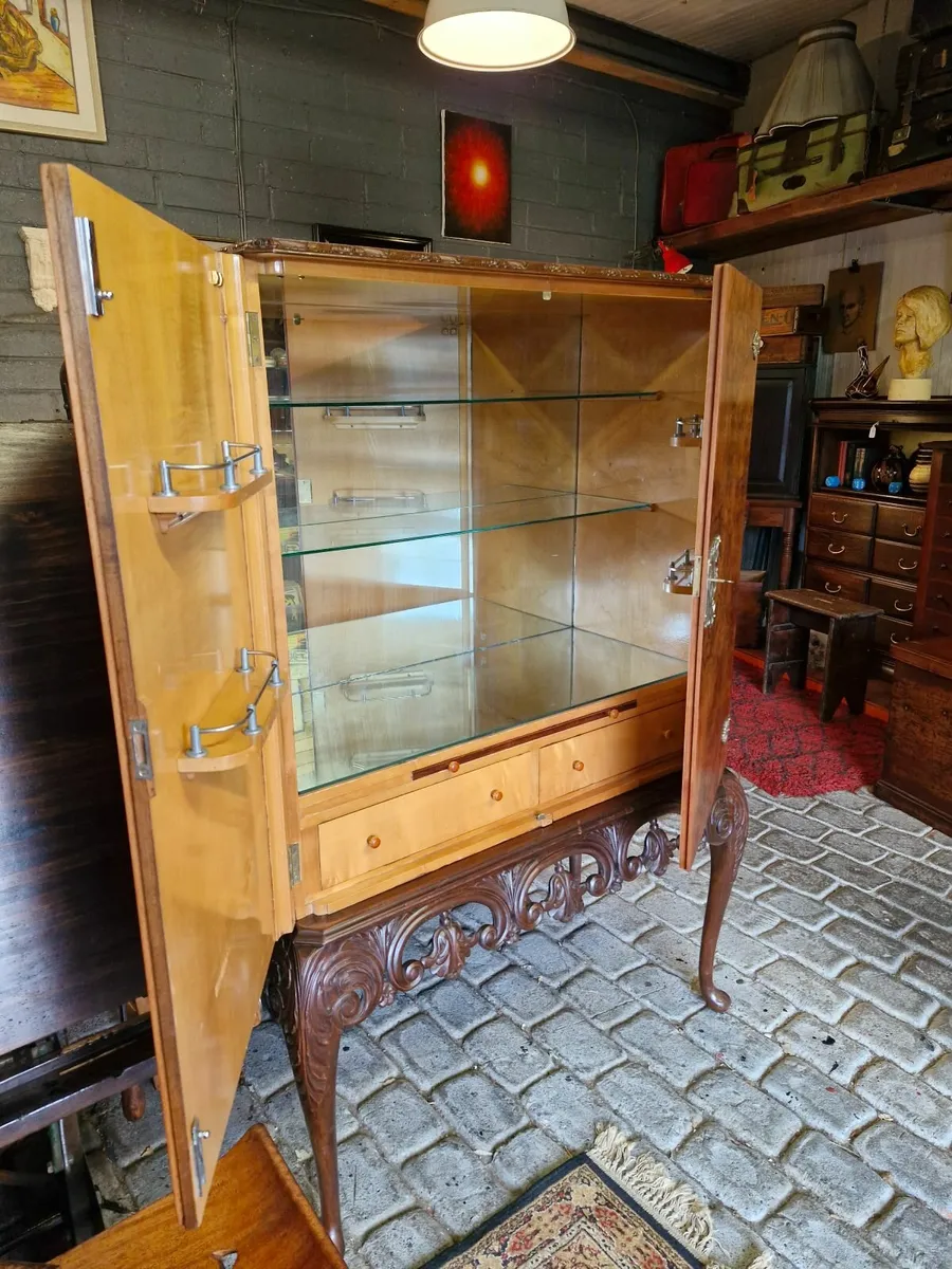 Cabinet - Image 2