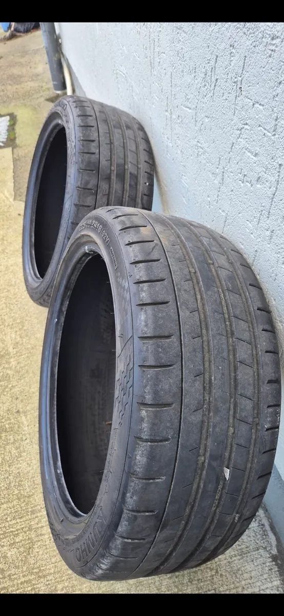 225/40/18 tyres - Image 1