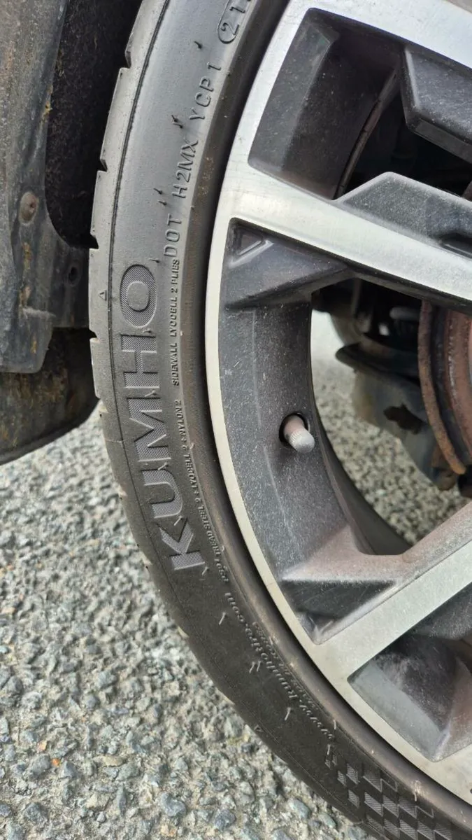 225/40/18 tyres - Image 2