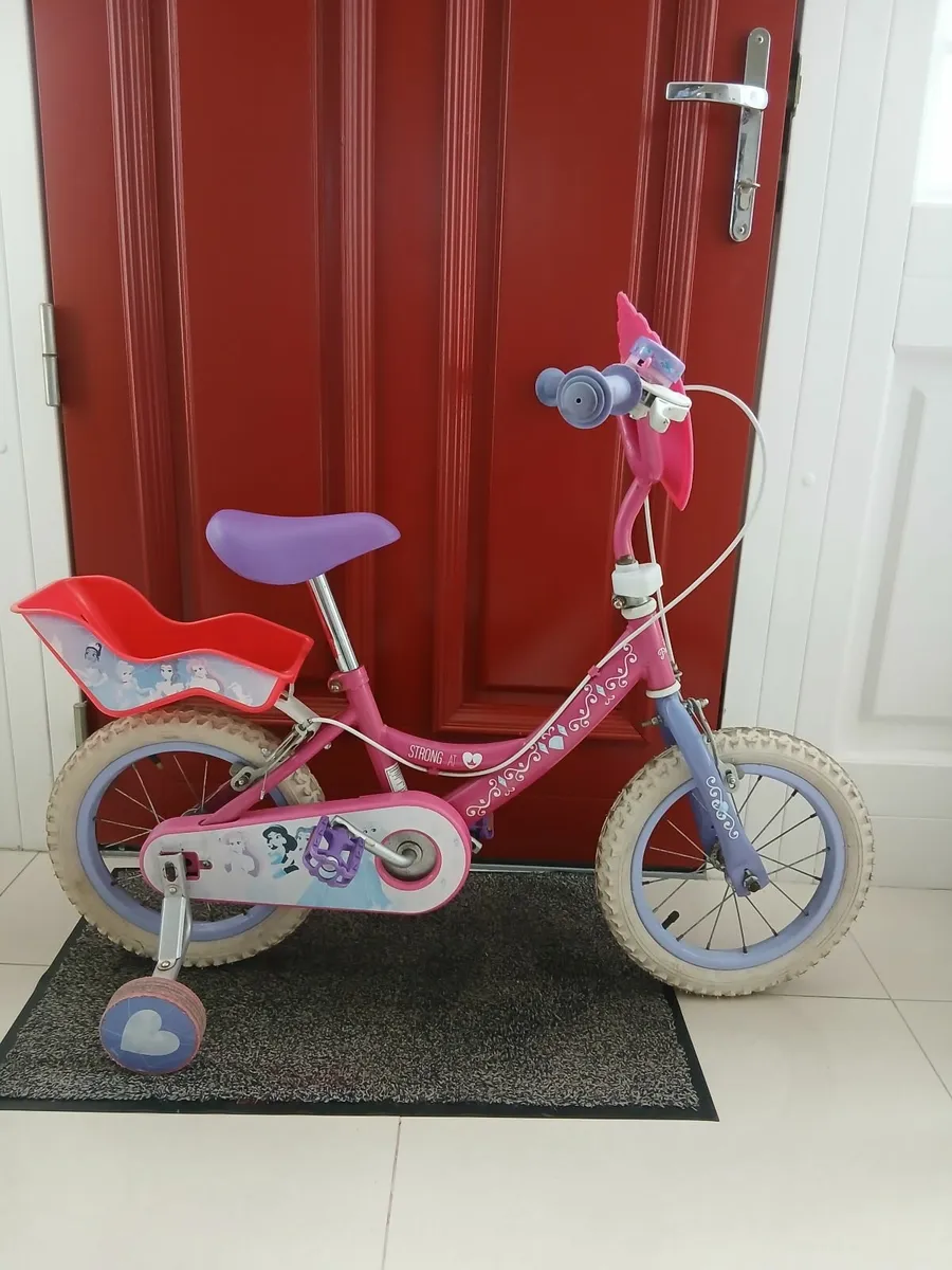 Girl's princess bike - Image 2