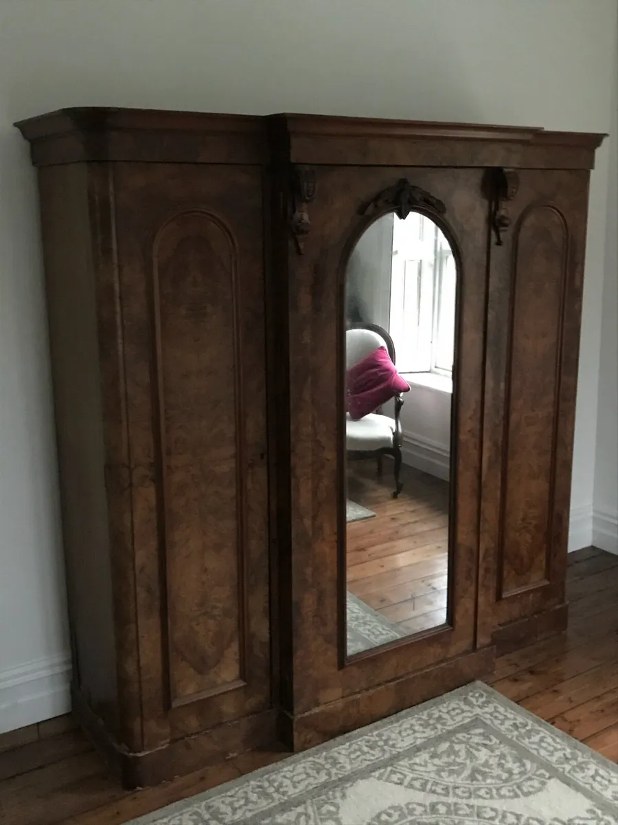 Antique triple front walnut and mahogany wardrobe - Image 2