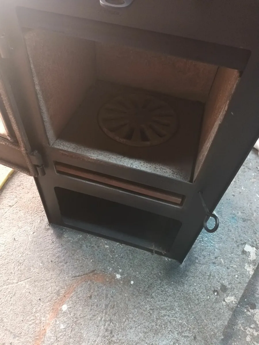 Stove - Image 4