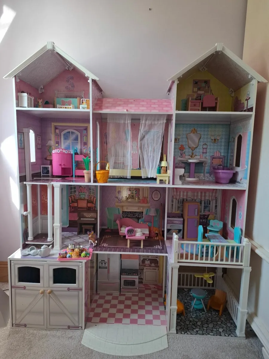 Doll House - Image 1