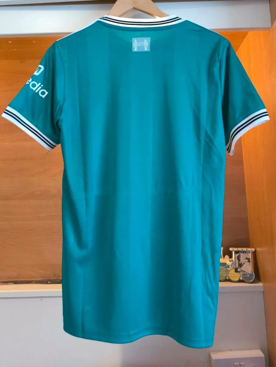 Liverpool away jerseys season 25/26 - Image 2