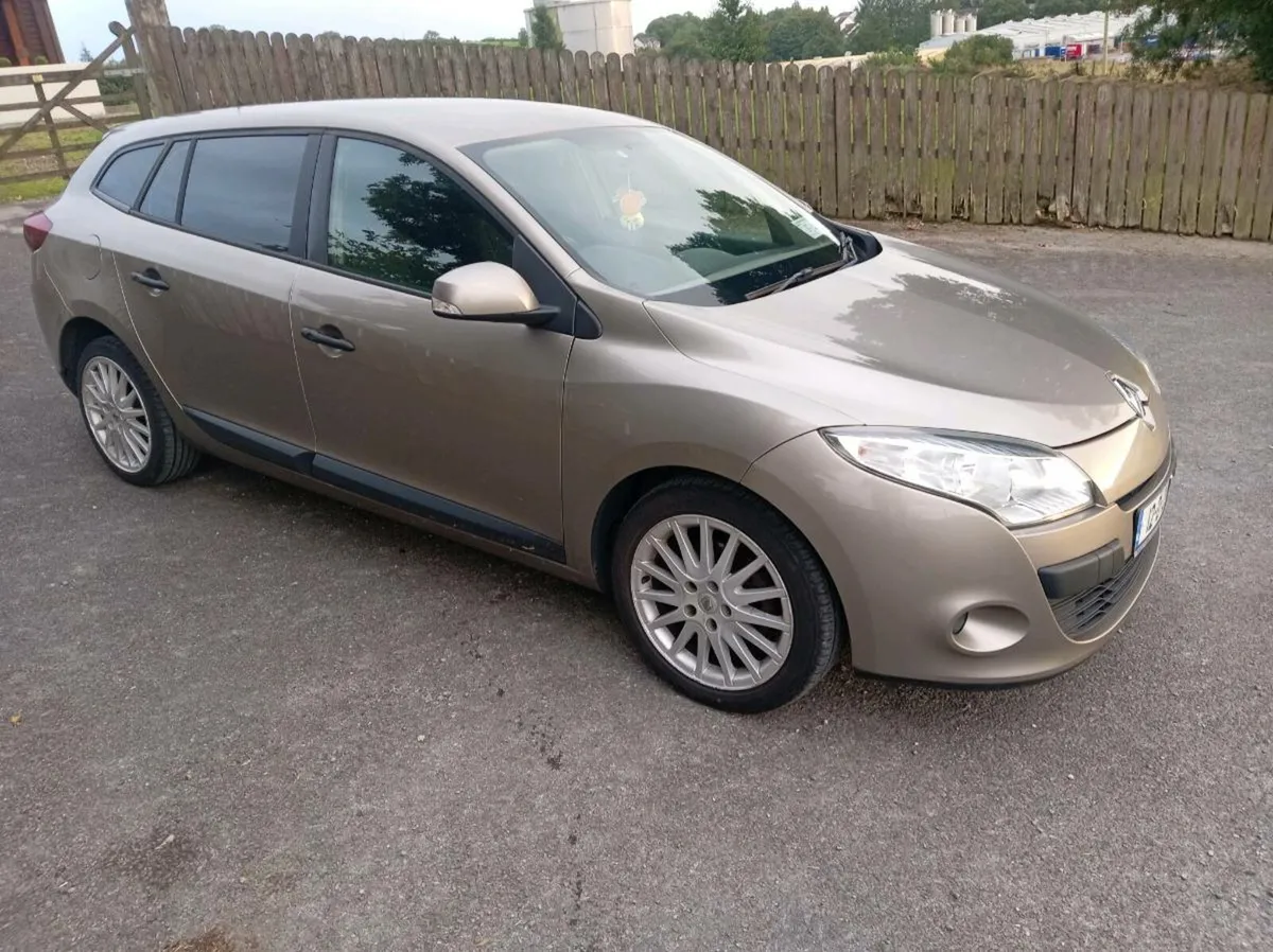 2012 Megane estate 1year NCT! - Image 1