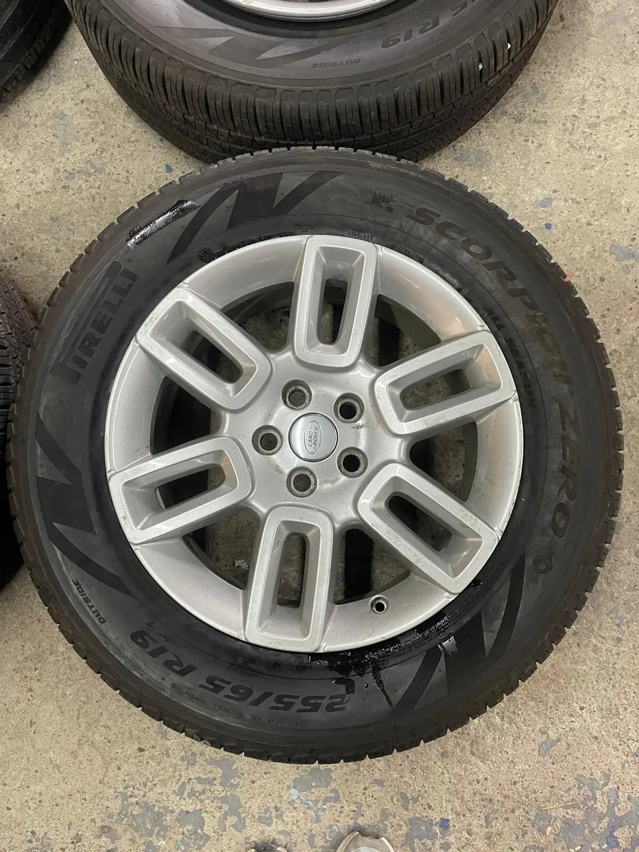 Landrover Defender L663 19 inch Alloys 5X120 - Image 4