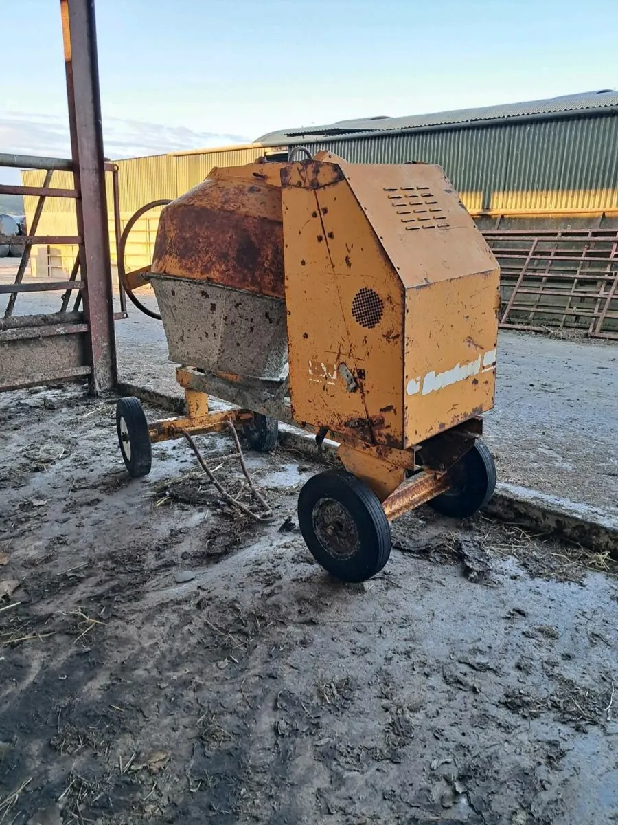 Diesel Cement Mixer - Image 3
