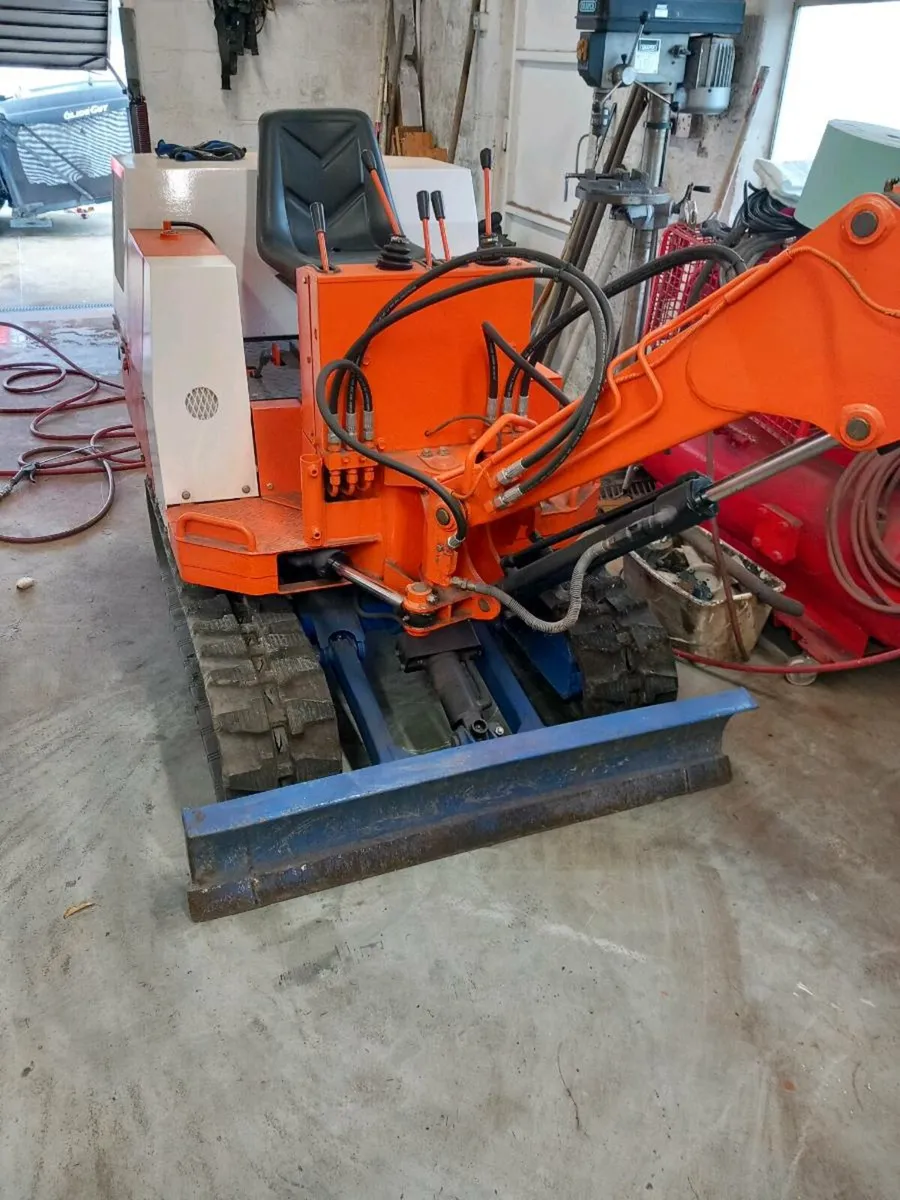 Kubota mini digger - Image 1
