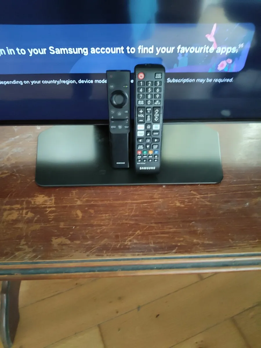 TV 55 Qled Smart with remotes - Image 2