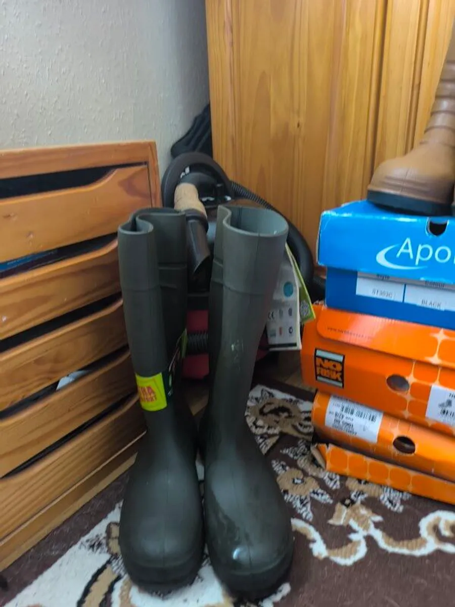 Work safety boots - Image 1