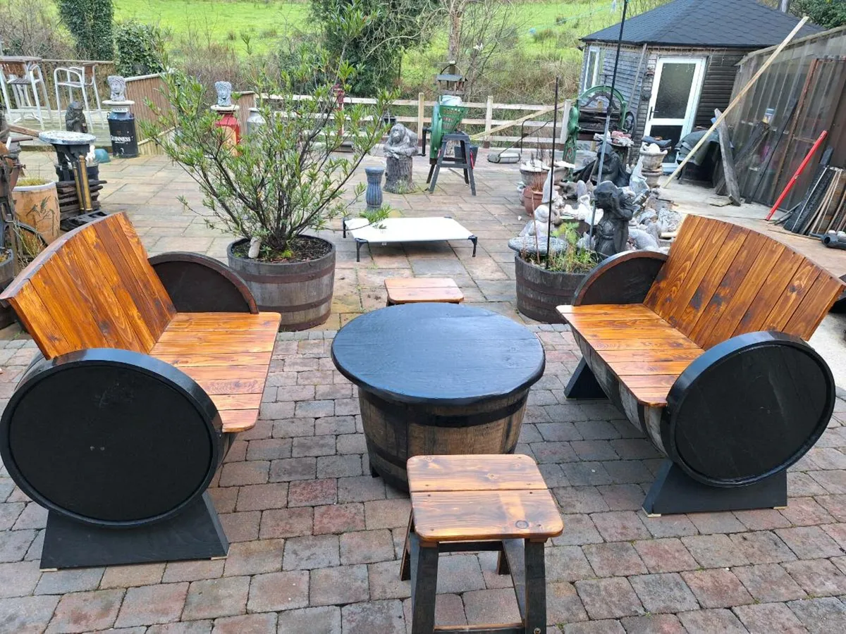 Garden furniture - Image 1