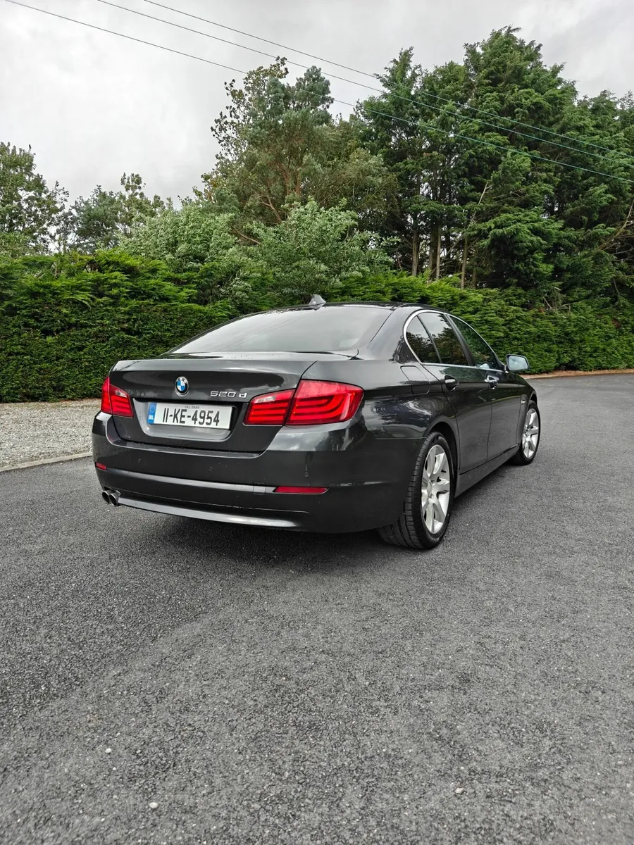 BMW 5-Series 2011 520D SE - Image 2