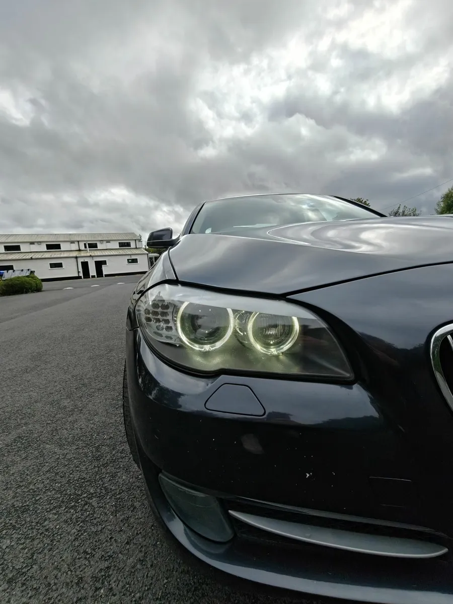 BMW 5-Series 2011 520D SE - Image 3