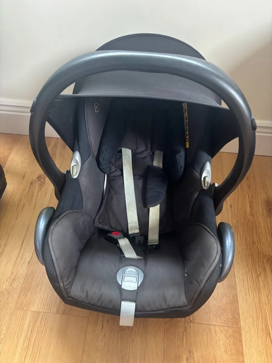 Baby equipment - Image 1