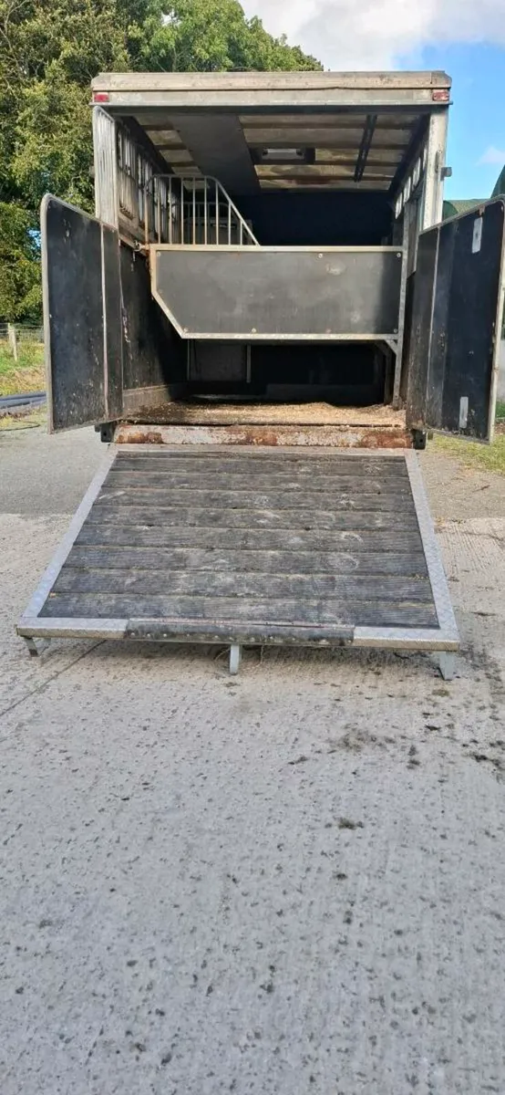 Horse lorry - Image 2