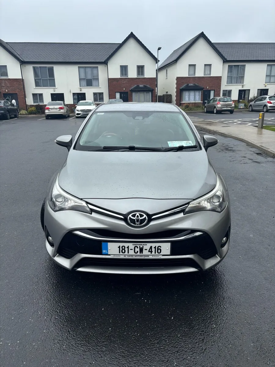 2018 Toyota avensis 2.0 diesel D4D luna model - Image 3